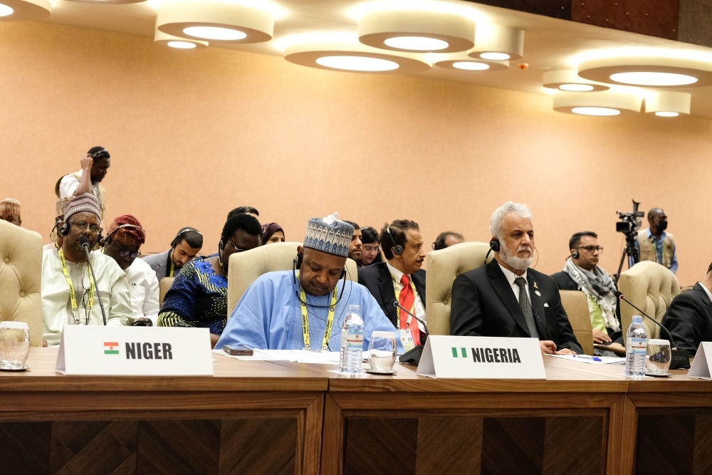 1月20日，與會代表出席在烏干達首都坎帕拉舉行的不結(jié)盟運動第19次峰會閉幕式。新華社發(fā)（阿佳拉·納瓦達攝）