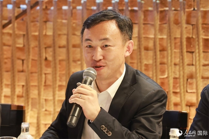 中國駐里約熱內(nèi)盧代總領(lǐng)事王海濤在座談會上致辭。人民網(wǎng)記者 陳海琪攝