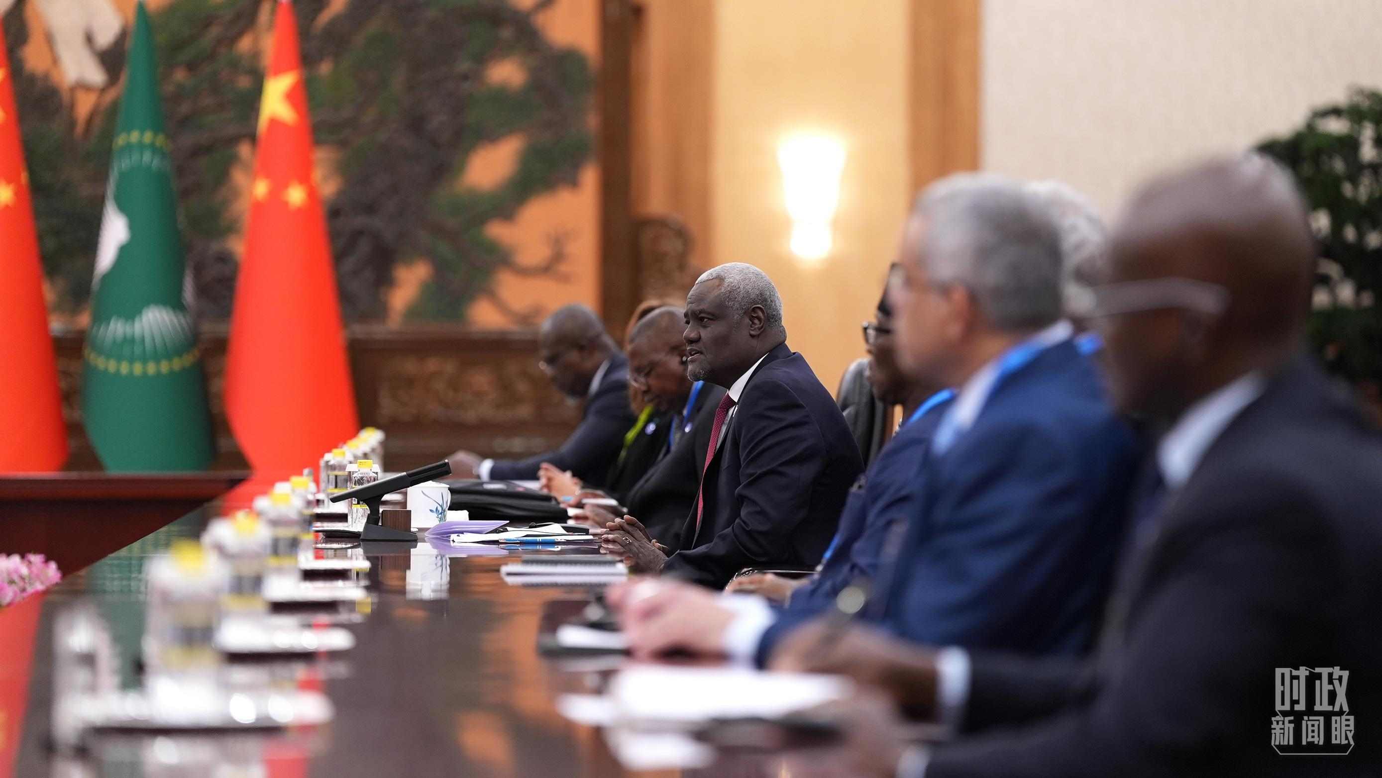  △正在參加會晤的非盟委員會主席。（總臺央視記者彭漢明拍攝）