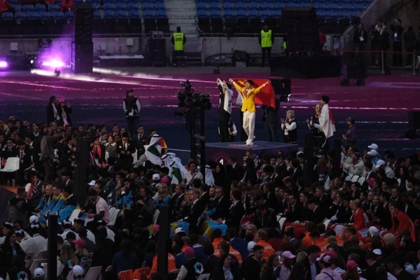 中國(guó)選手登上最高領(lǐng)獎(jiǎng)臺(tái)。人民網(wǎng)記者 于超凡攝