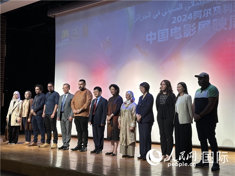中阿兩國(guó)官員、電影行業(yè)從業(yè)者、媒體代表等出席開(kāi)幕式 郝瑞敏攝