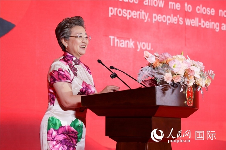 中國(guó)駐迪拜總領(lǐng)事歐渤芊致辭。人民網(wǎng)記者任皓宇攝