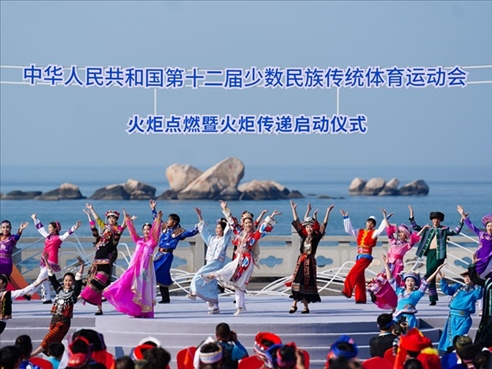 啟動(dòng)儀式現(xiàn)場的舞蹈表演。人民日?qǐng)?bào)記者 陶相安攝