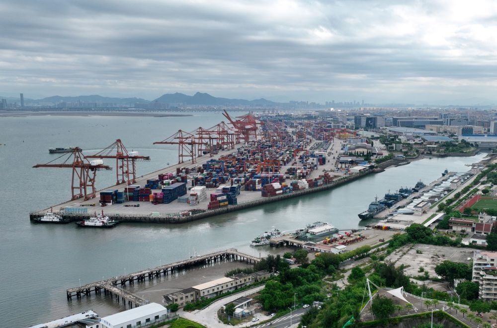 這是中國（福建）自由貿(mào)易試驗區(qū)廈門片區(qū)內(nèi)的廈門海天碼頭（2024年9月4日攝）。
