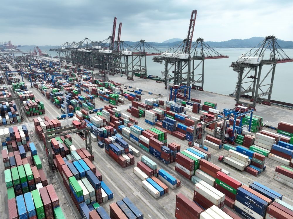 這是中國（福建）自由貿(mào)易試驗區(qū)廈門片區(qū)內(nèi)的廈門遠(yuǎn)海碼頭（2024年9月5日攝）。