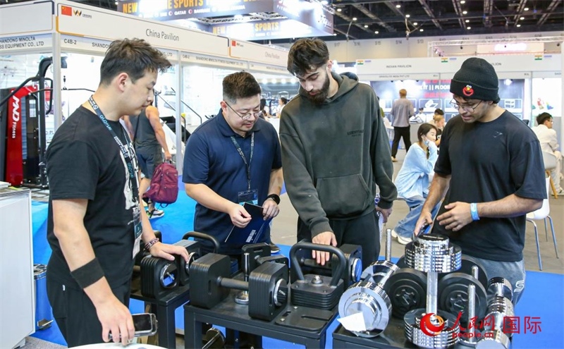 中國展臺一角。人民網(wǎng)中東中心分社塔里克·易卜拉欣攝