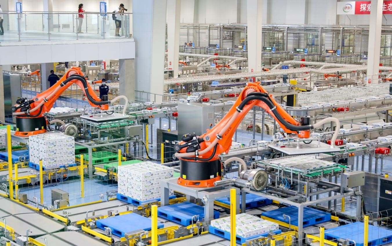 伊利數(shù)智化布局領(lǐng)跑行業(yè)。（受訪者供圖）