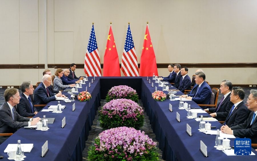 當(dāng)?shù)貢r(shí)間11月16日下午，國(guó)家主席習(xí)近平在利馬同美國(guó)總統(tǒng)拜登舉行會(huì)晤。新華社記者 丁林 攝