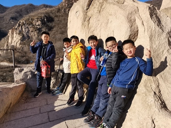 登山隊(duì)員供圖。