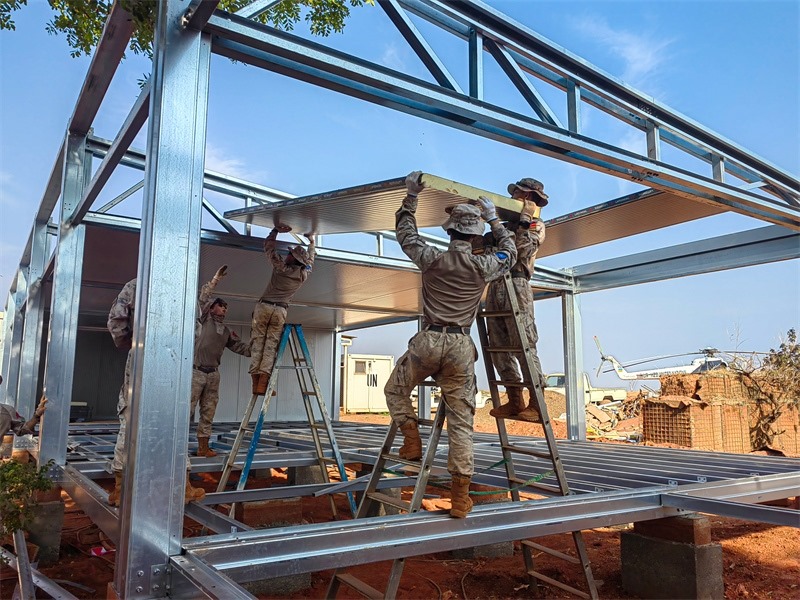 小組協(xié)同推進(jìn)工程任務(wù)。鄧原淘攝