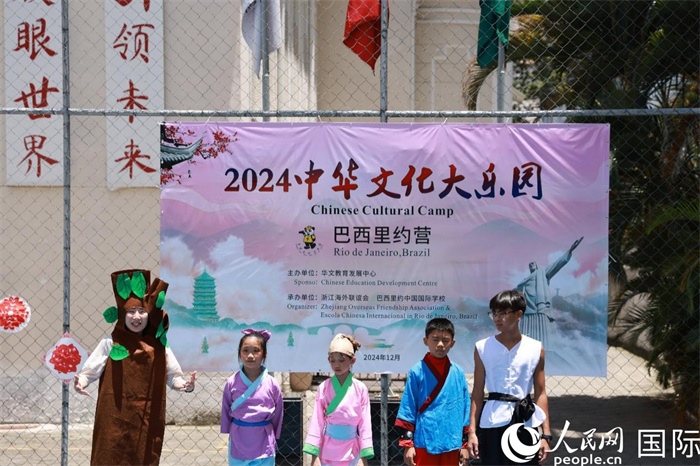 話劇《司馬光砸缸》演繹了中國家喻戶曉的兒童故事。人民網(wǎng)記者 陳海琪攝