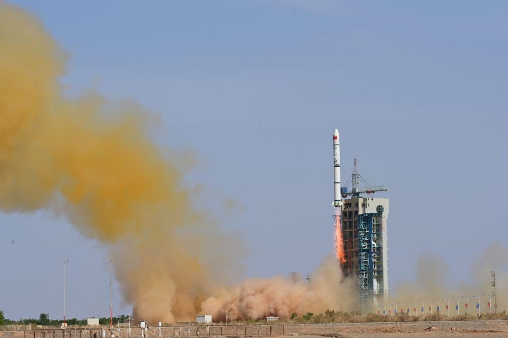 △2023年5月21日16時(shí)，我國在酒泉衛(wèi)星發(fā)射中心采用長征二號(hào)丙運(yùn)載火箭，成功發(fā)射首顆內(nèi)地與澳門合作研制的空間科學(xué)衛(wèi)星“澳門科學(xué)一號(hào)”。