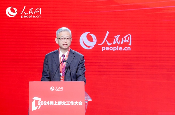 寧夏回族自治區(qū)銀川市委社會工作部副部長李卒作實踐分享。人民網(wǎng) 鄂智超攝