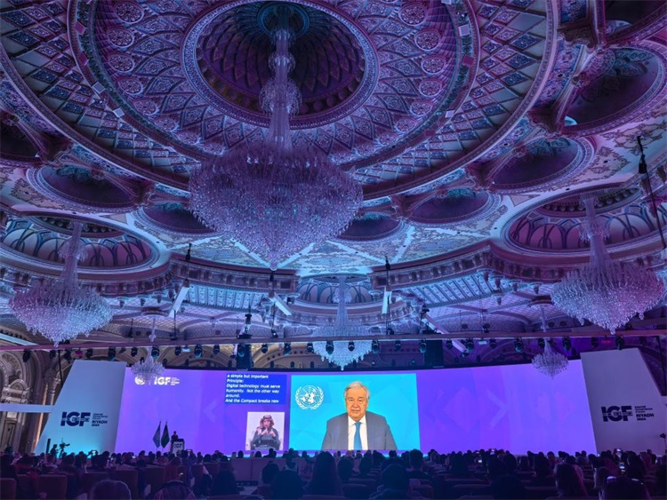 圖為第19屆聯(lián)合國互聯(lián)網(wǎng)治理論壇（IGF）“推動科技企業(yè)履行兒童網(wǎng)絡(luò)保護責(zé)任”開放論壇活動現(xiàn)場。中國傳媒大學(xué)供圖。