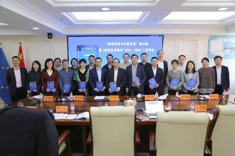 參會(huì)人員合影。吳迪攝