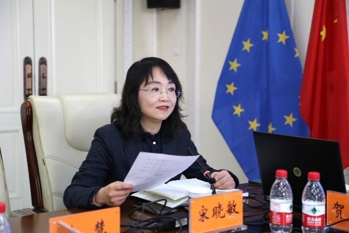 中國社會(huì)科學(xué)院歐洲研究所《歐洲研究》總編輯、中國歐洲學(xué)會(huì)秘書長(zhǎng)宋曉敏教授主持研討會(huì)。吳迪攝