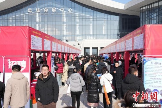 圖為招聘活動(dòng)現(xiàn)場(chǎng)。 解凱光 攝