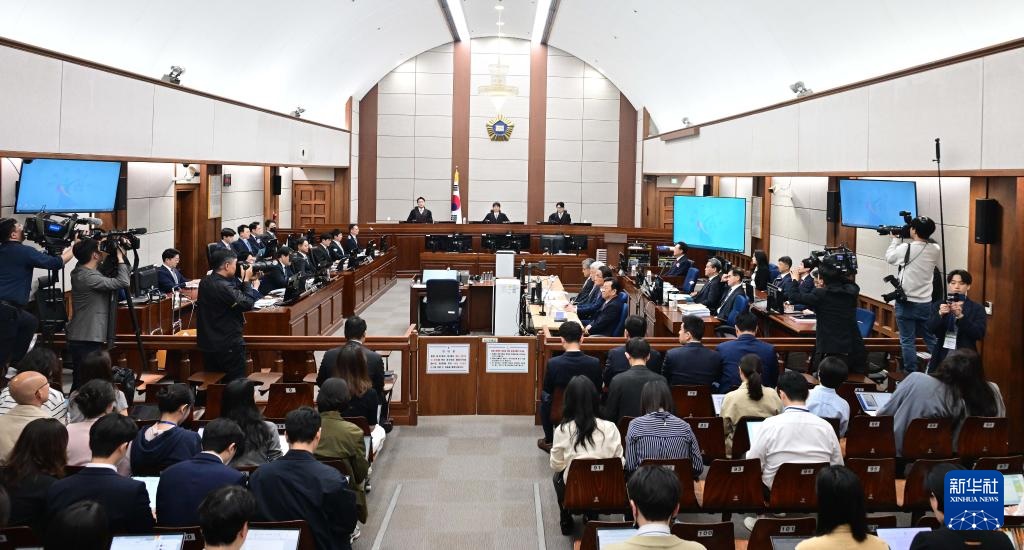 這是4月21日拍攝的韓國首爾中央地方法院庭審現(xiàn)場。新華社/紐西斯通訊社