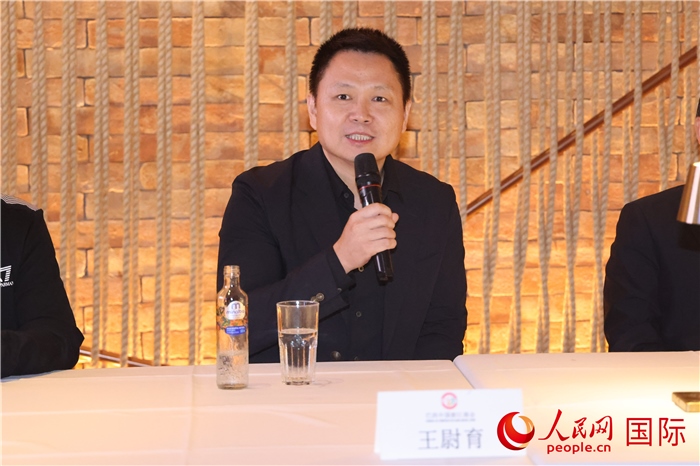 中國駐里約熱內(nèi)盧總領(lǐng)館副總領(lǐng)事王尉育在座談會上致辭。 人民網(wǎng)記者 時元皓攝